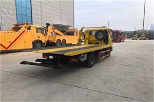 江海非事故拖车